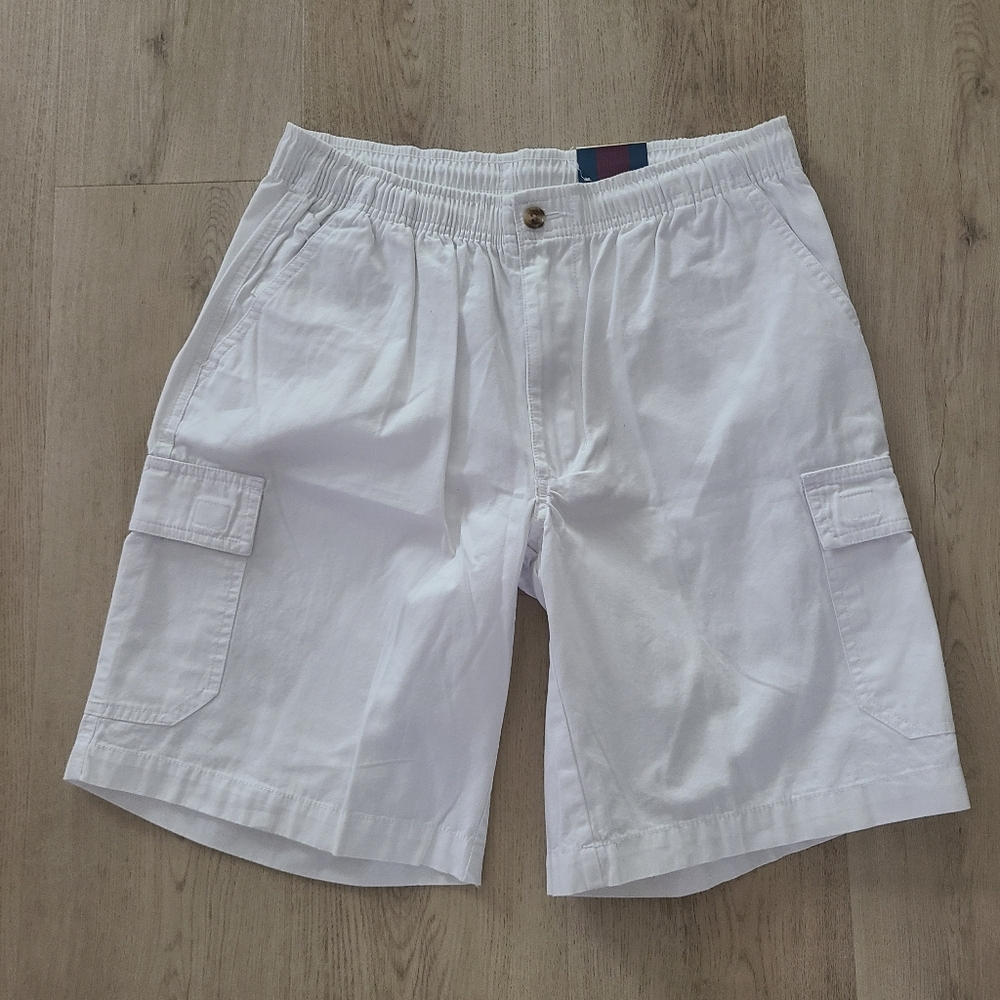 Mens White Cargo Shorts by Windham Pointe. Size S. 100% Cotton. Great for Summer